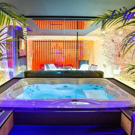 Omira - Nuits D'Exception & Spa Tours Zewnętrze zdjęcie