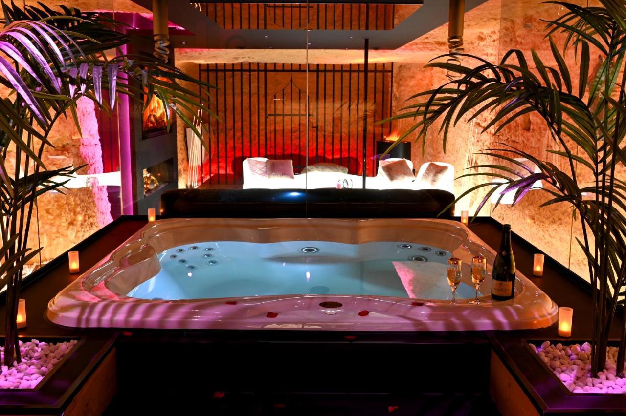 Omira - Nuits D'Exception & Spa Tours Zewnętrze zdjęcie
