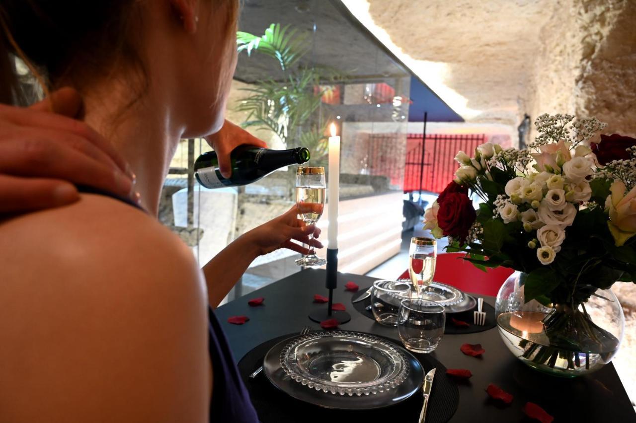 Omira - Nuits D'Exception & Spa Tours Zewnętrze zdjęcie